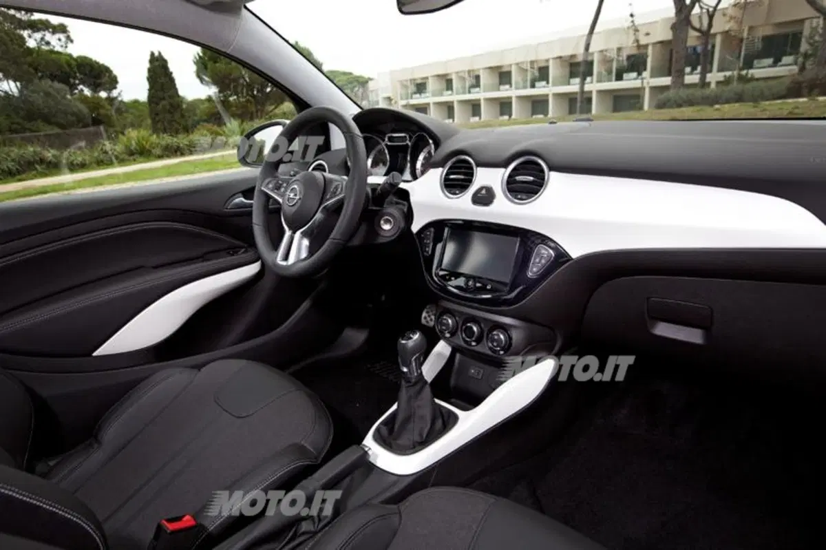 Tutte le Opel Adam che vuoi (44)