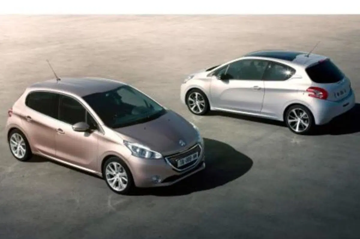 Pierre-Yves Etienney: «La Re-Generation Peugeot 208 è anche nei VTi 3 cilindri» (20)
