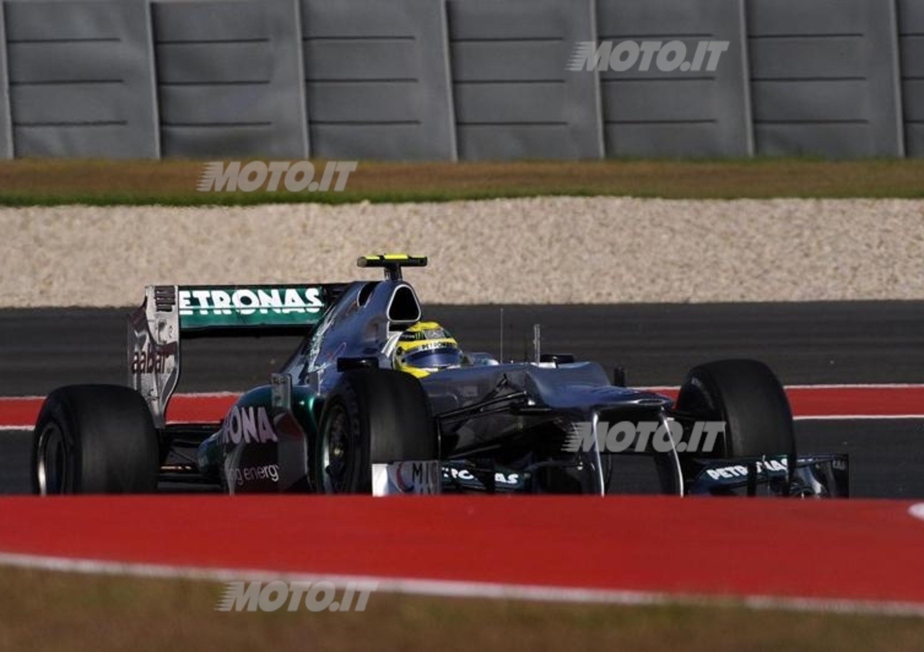 Mercedes F1 acquista da Aabar la totalit&agrave; delle quote del team