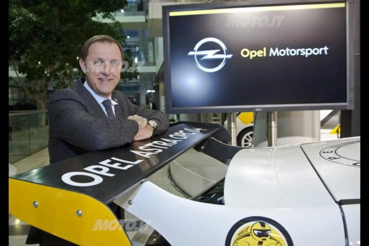Opel rientra nelle corse con Adam e Astra OPC (6)