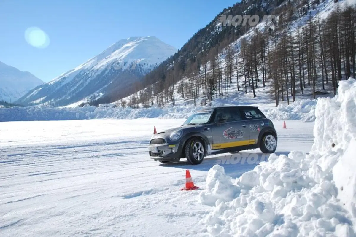 Siegfried Stohr: «Arriva l'inverno? Mettiamo il cappotto...all'auto» (2)