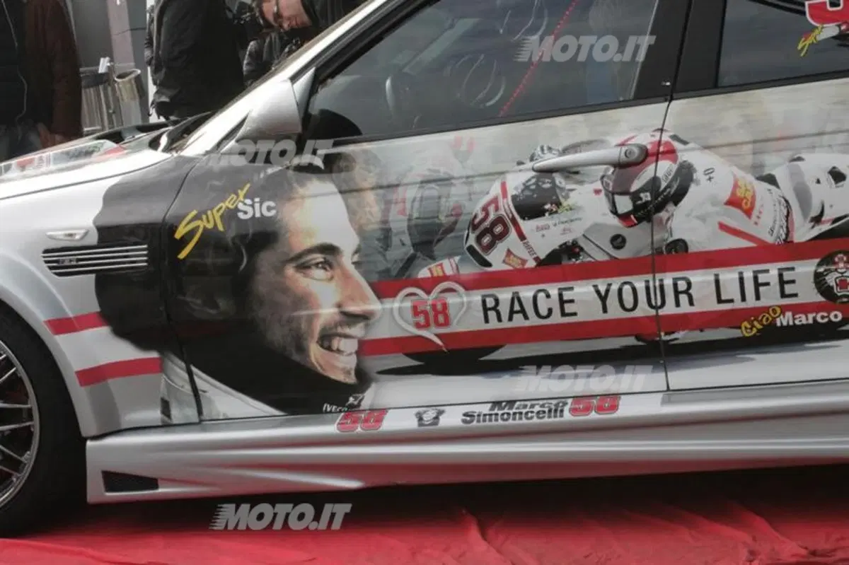 Valentino Rossi su Ford Fiesta WRC al Monza Rally Show 2012 (9)