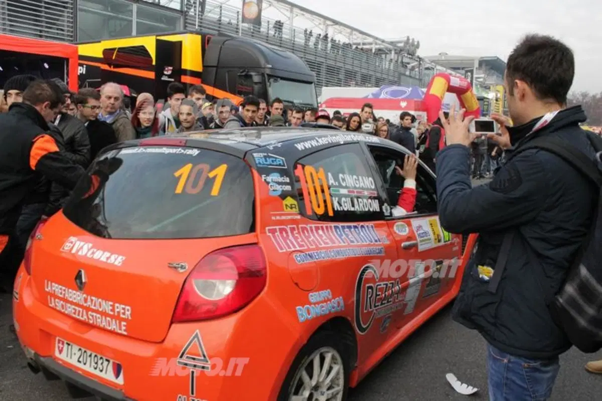 Valentino Rossi su Ford Fiesta WRC al Monza Rally Show 2012 (22)