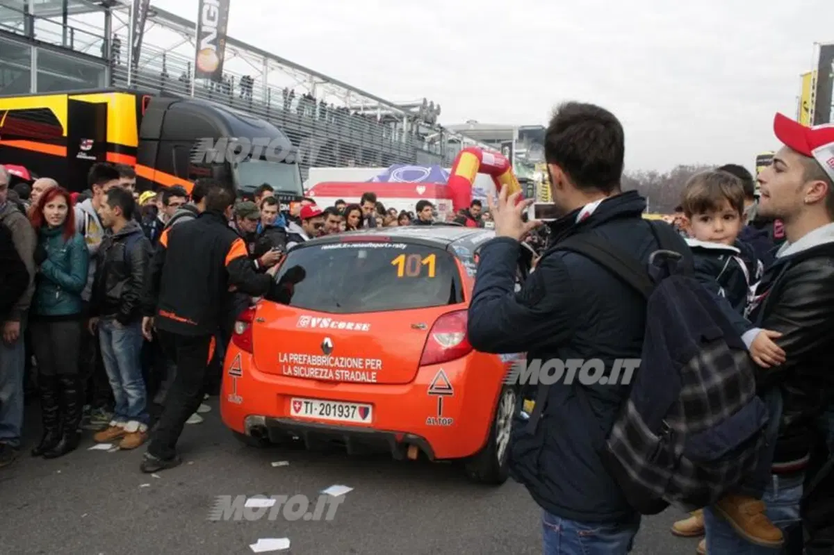 Valentino Rossi su Ford Fiesta WRC al Monza Rally Show 2012 (23)