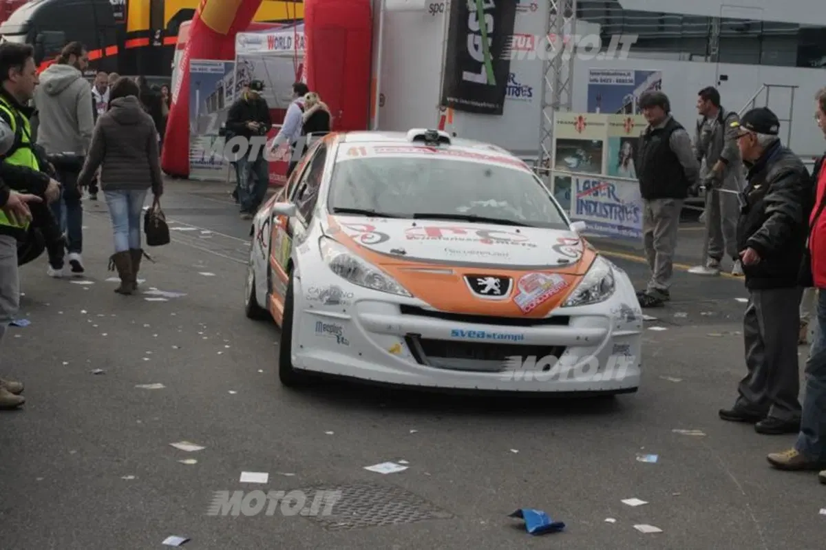 Valentino Rossi su Ford Fiesta WRC al Monza Rally Show 2012 (31)