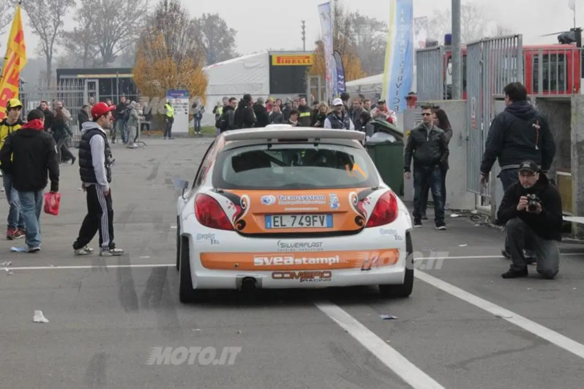 Valentino Rossi su Ford Fiesta WRC al Monza Rally Show 2012 (32)
