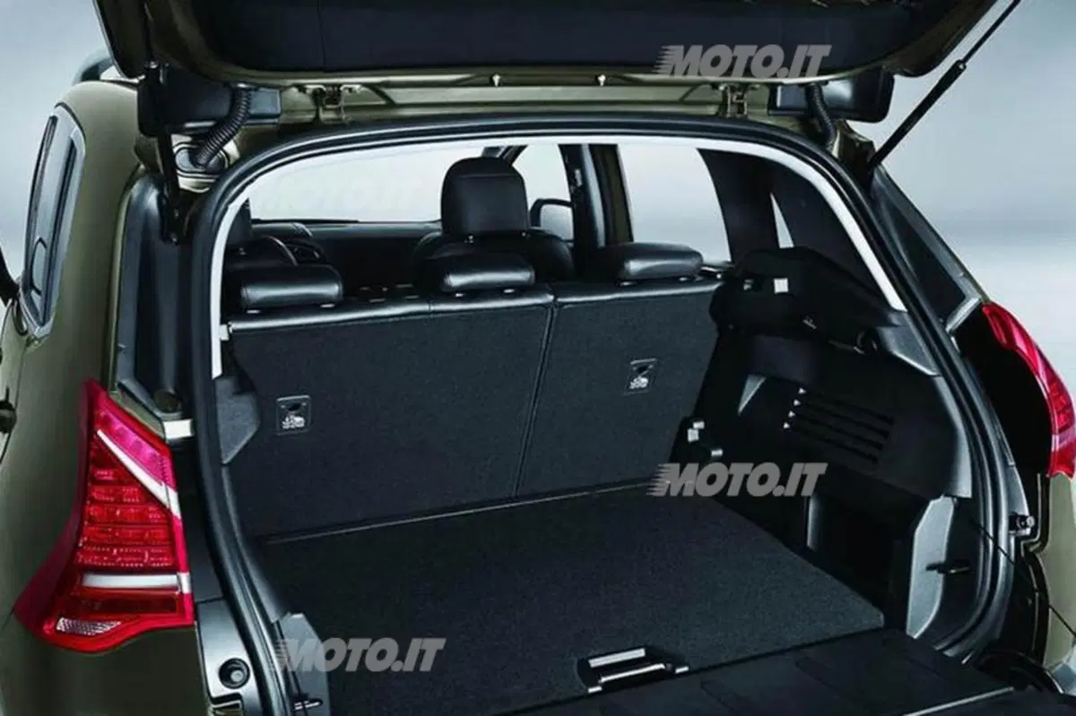 Peugeot 3008: il restyling per il mercato cinese (6)