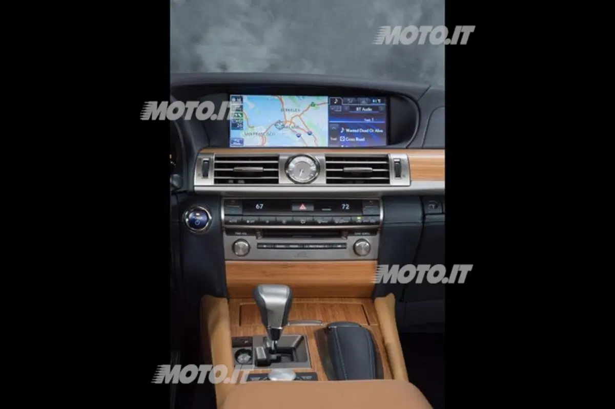 Lexus LS 600h restyling: listino prezzi (16)