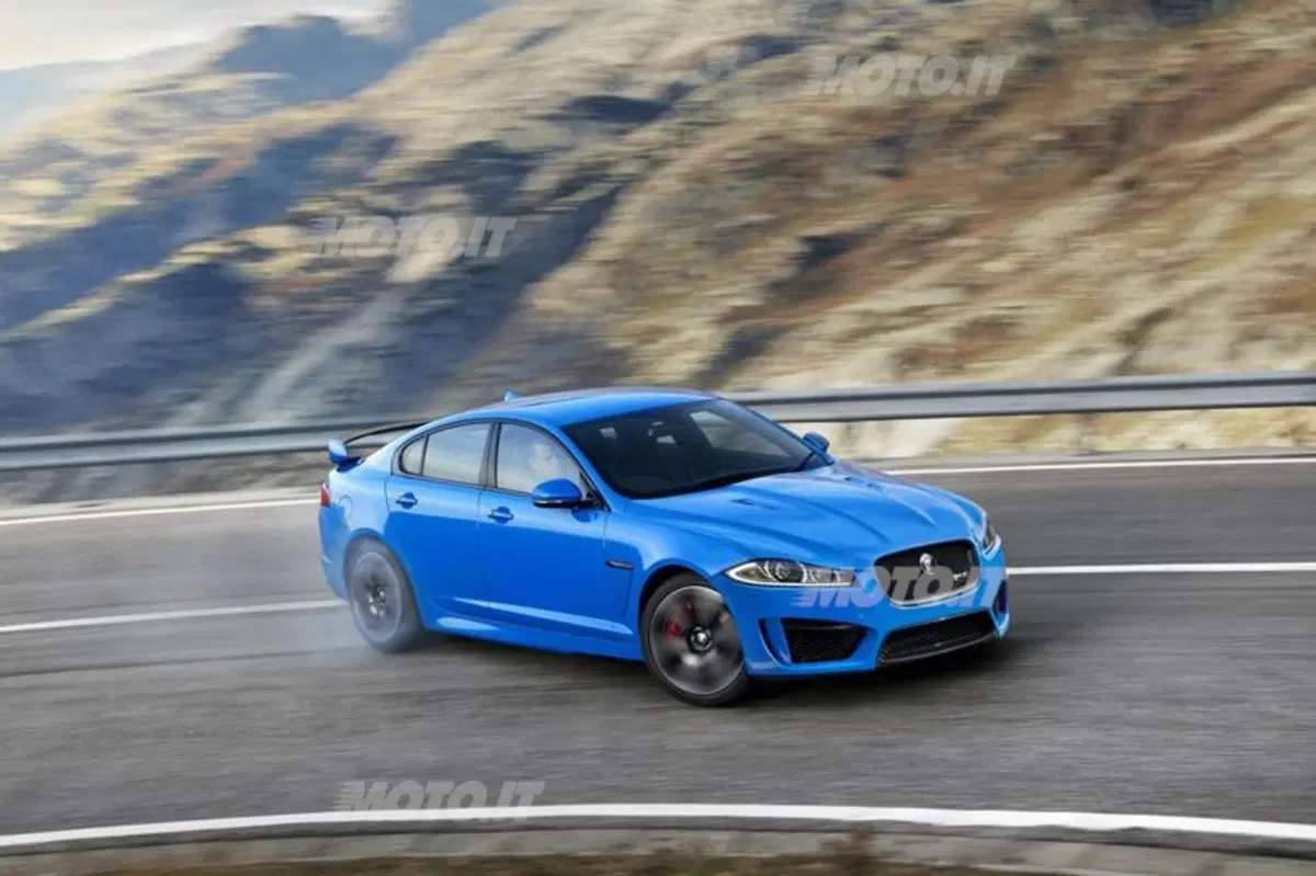 Jaguar XFR-S (5)