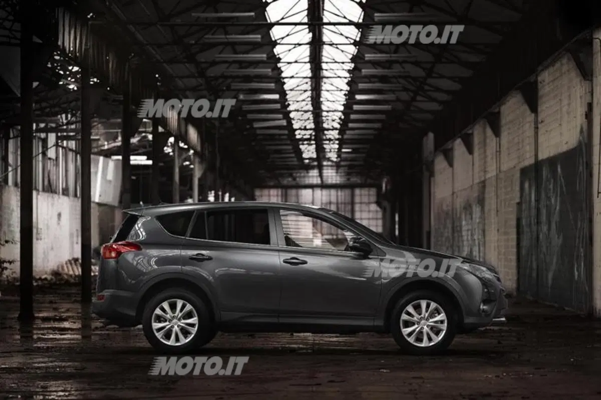 Nuova Toyota RAV4 (8)