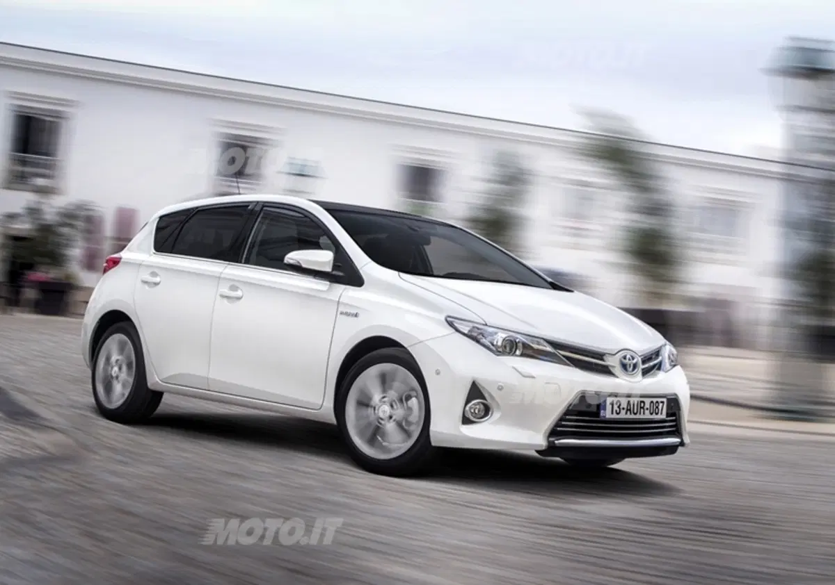 Lorenzo Matthias: «La nuova Auris Hybrid costerà solo 17.900 euro»