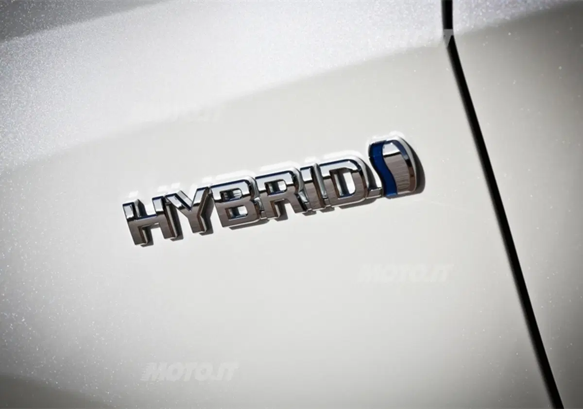 Lorenzo Matthias: «La nuova Auris Hybrid costerà solo 17.900 euro» (24)