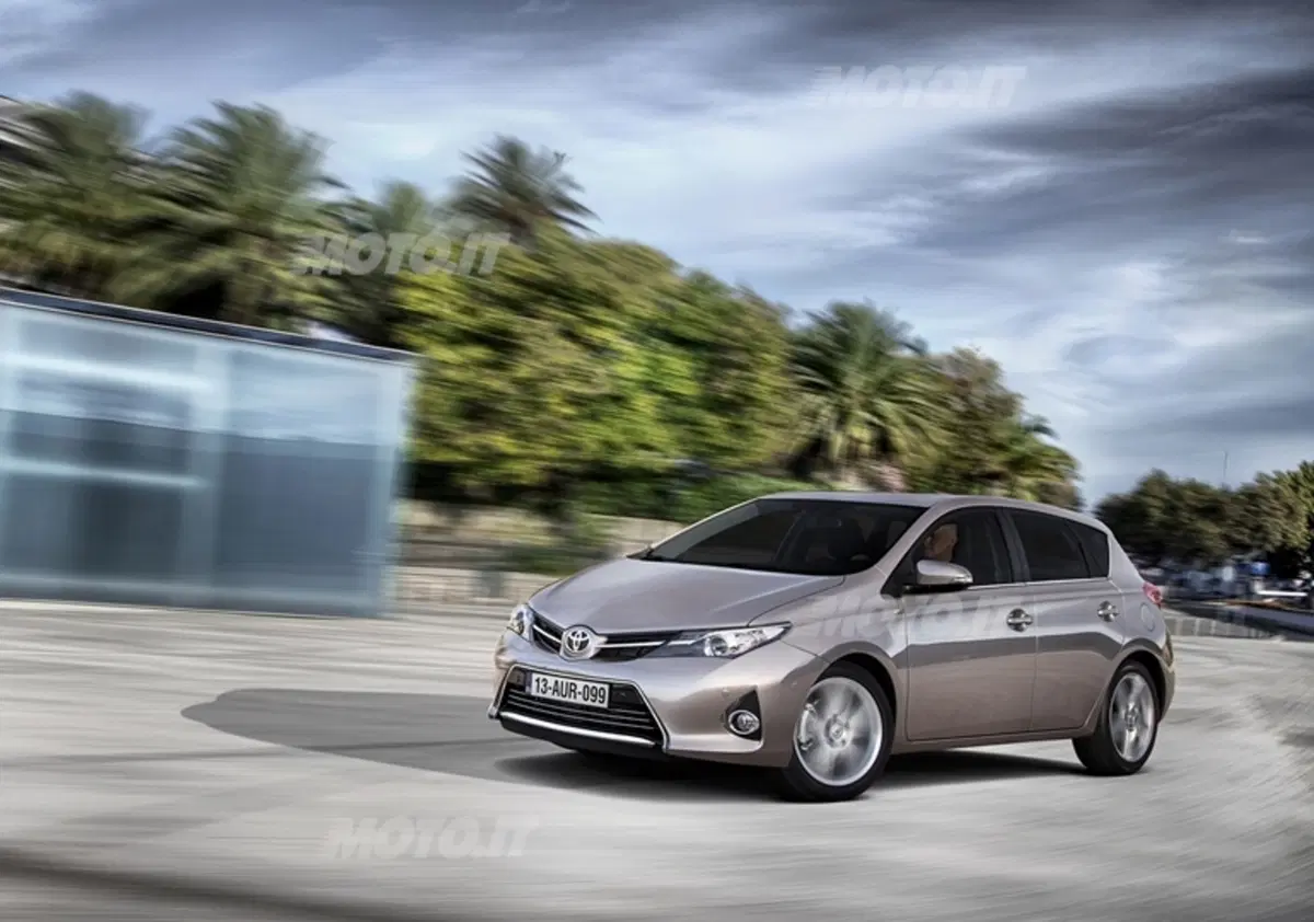 Nuova Toyota Auris: listino prezzi (2)