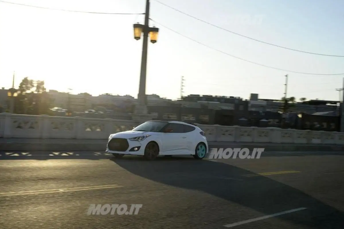Hyundai Veloster C3 Roll Top Concept (10)