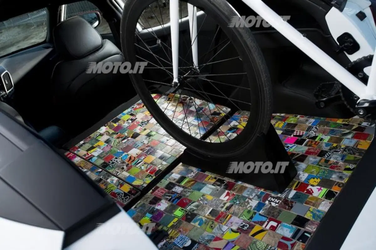Hyundai Veloster C3 Roll Top Concept (16)