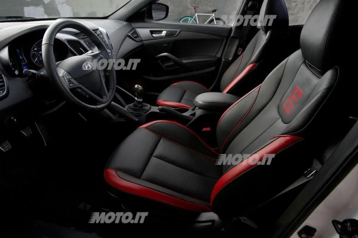 Hyundai Veloster C3 Roll Top Concept (18)