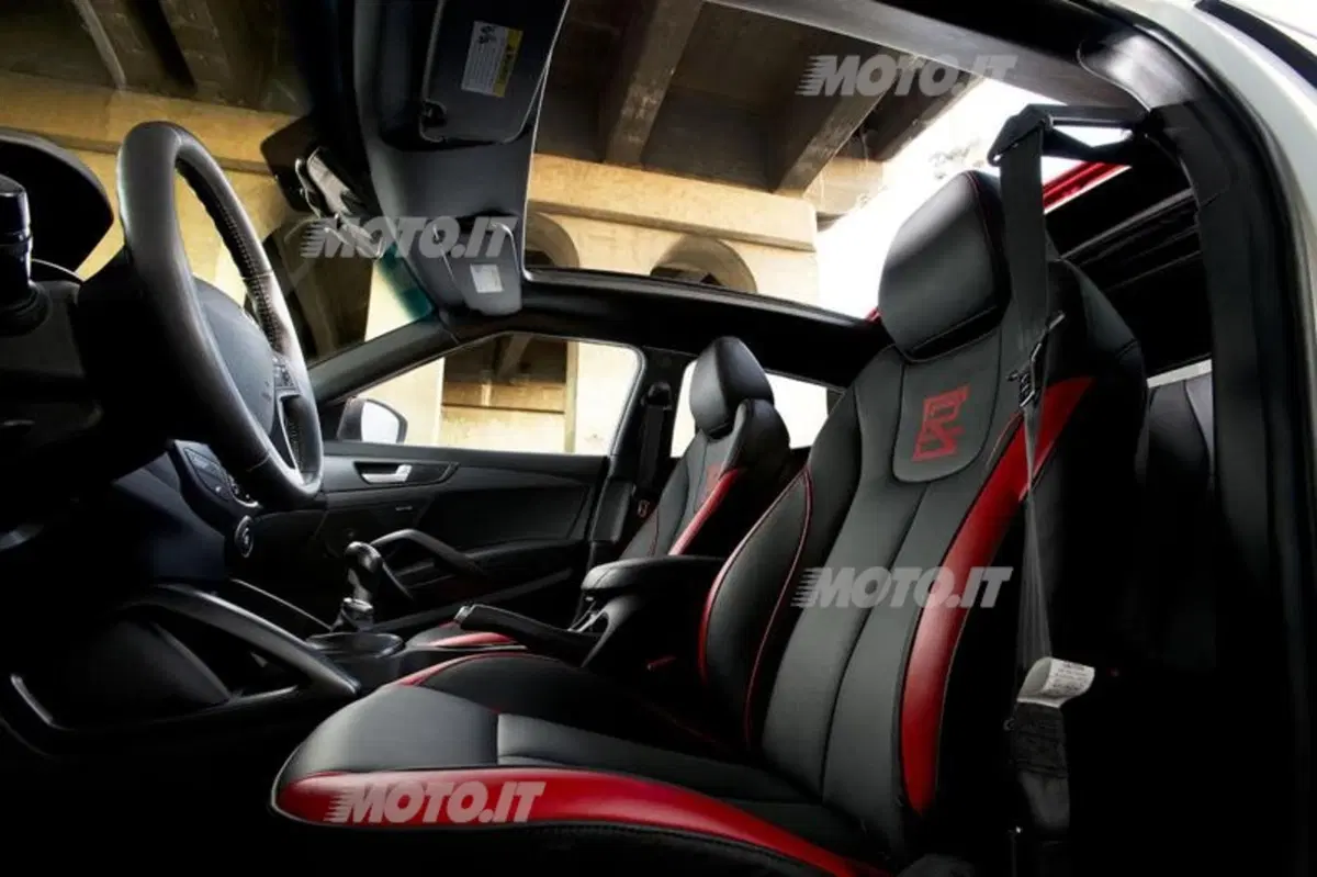 Hyundai Veloster C3 Roll Top Concept (19)