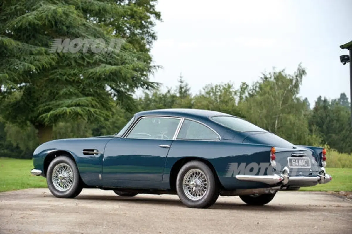 Aston Martin: battuta all’asta la DB5 di McCartney (2)