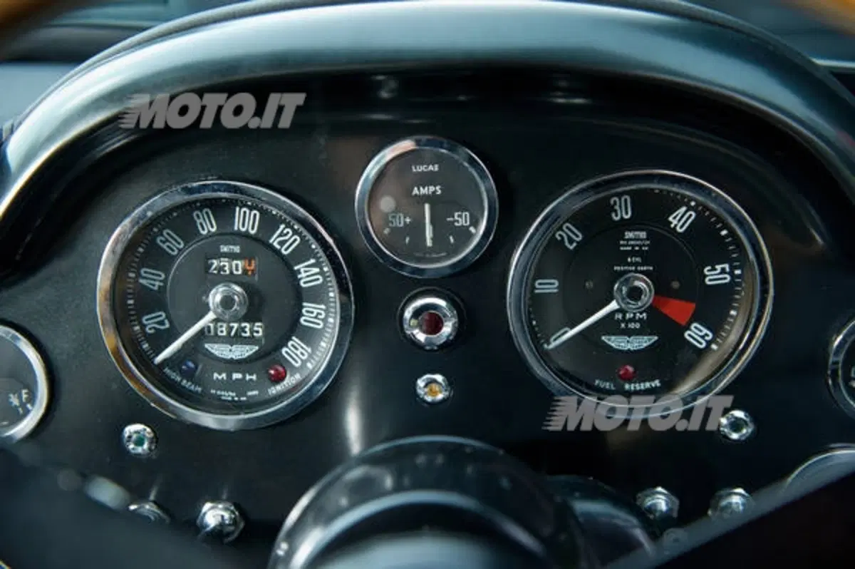 Aston Martin: battuta all’asta la DB5 di McCartney (4)
