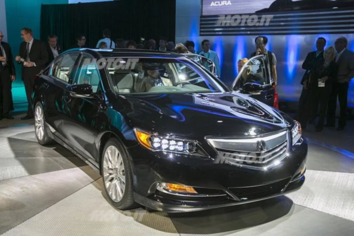 Acura RLX Sedan (2)