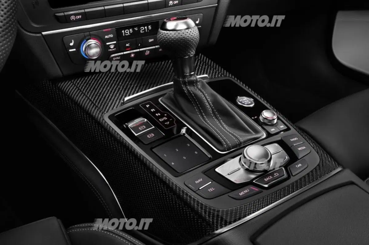 Nuova Audi RS6 Avant (17)