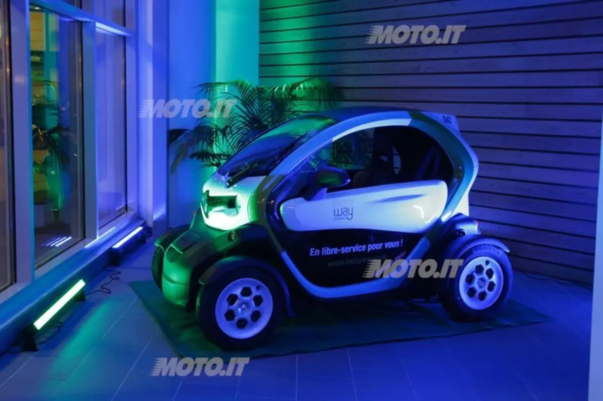 Twizy Way by Renault: un innovativo car-sharing alle porte di Parigi