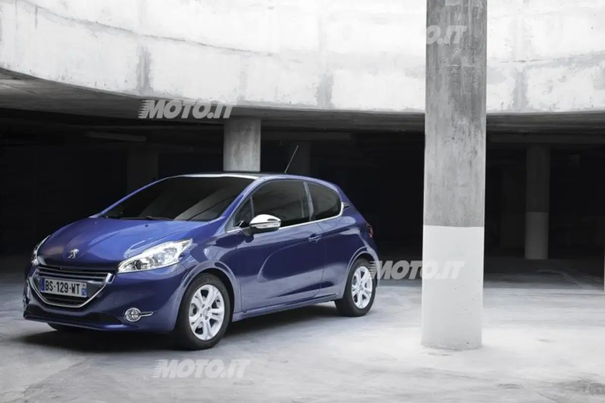 Peugeot 208: ora anche con il 1.0 VTi a 3 cilindri (9)