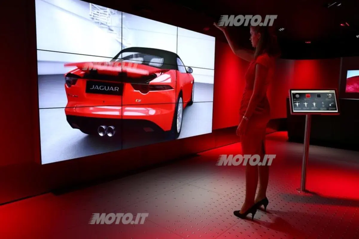 Jaguar -Land Rover Virtual Experience