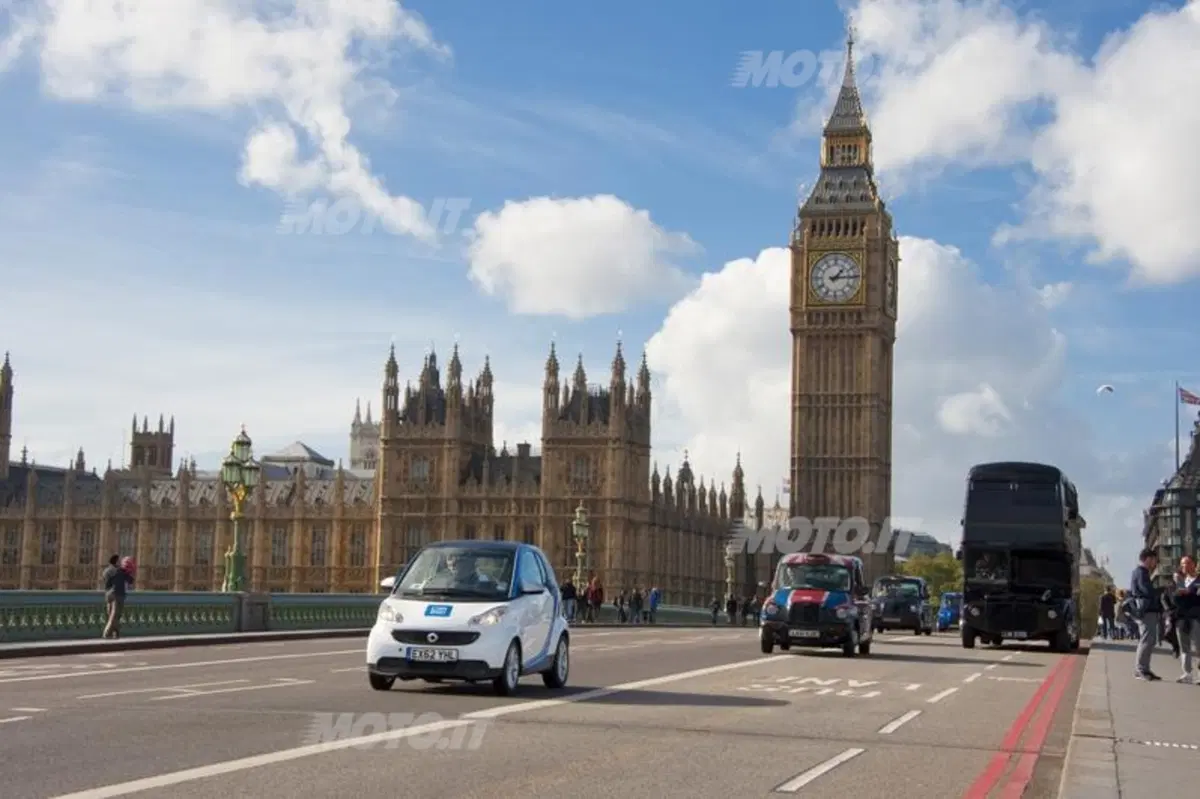 smart: il car2go approda a Londra