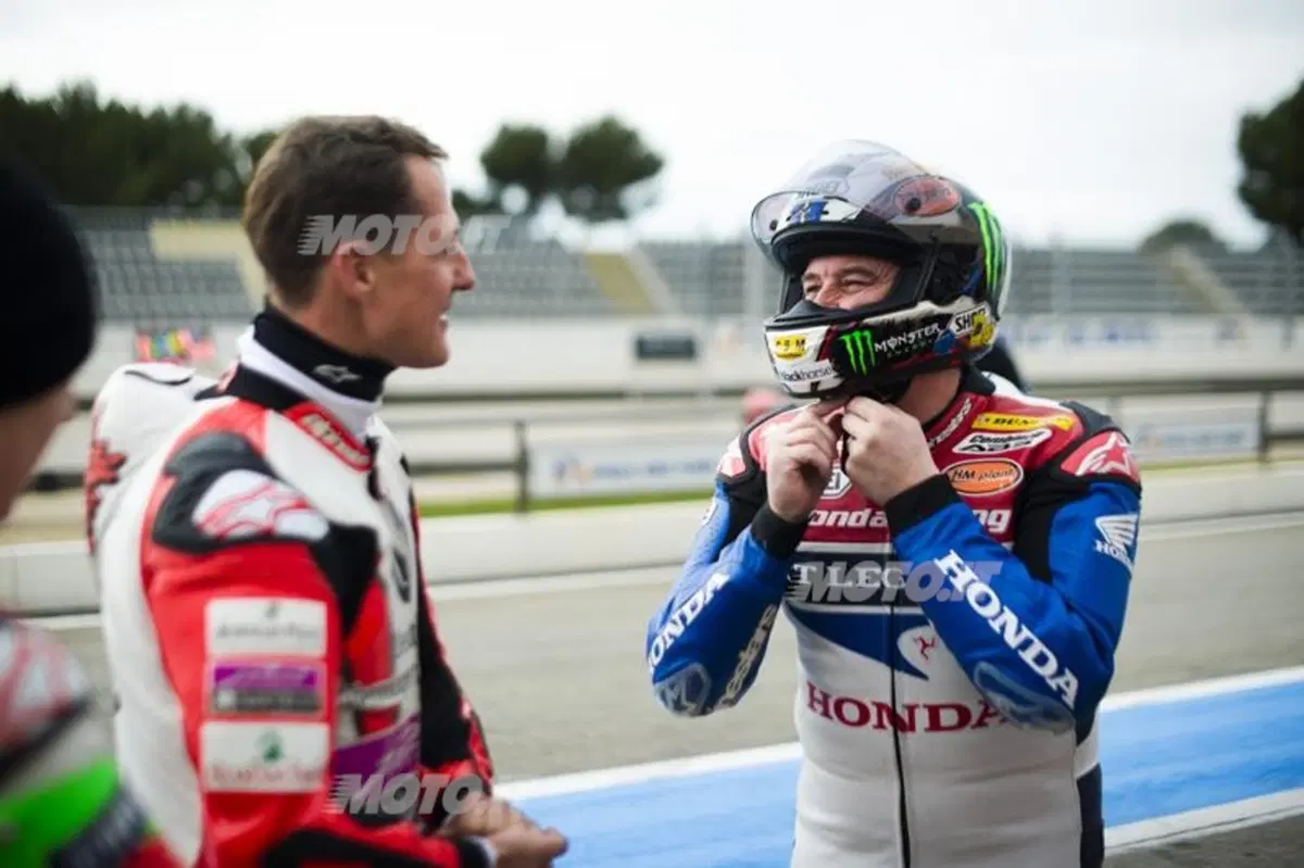Schumacher, ancora in pista su due ruote (22)