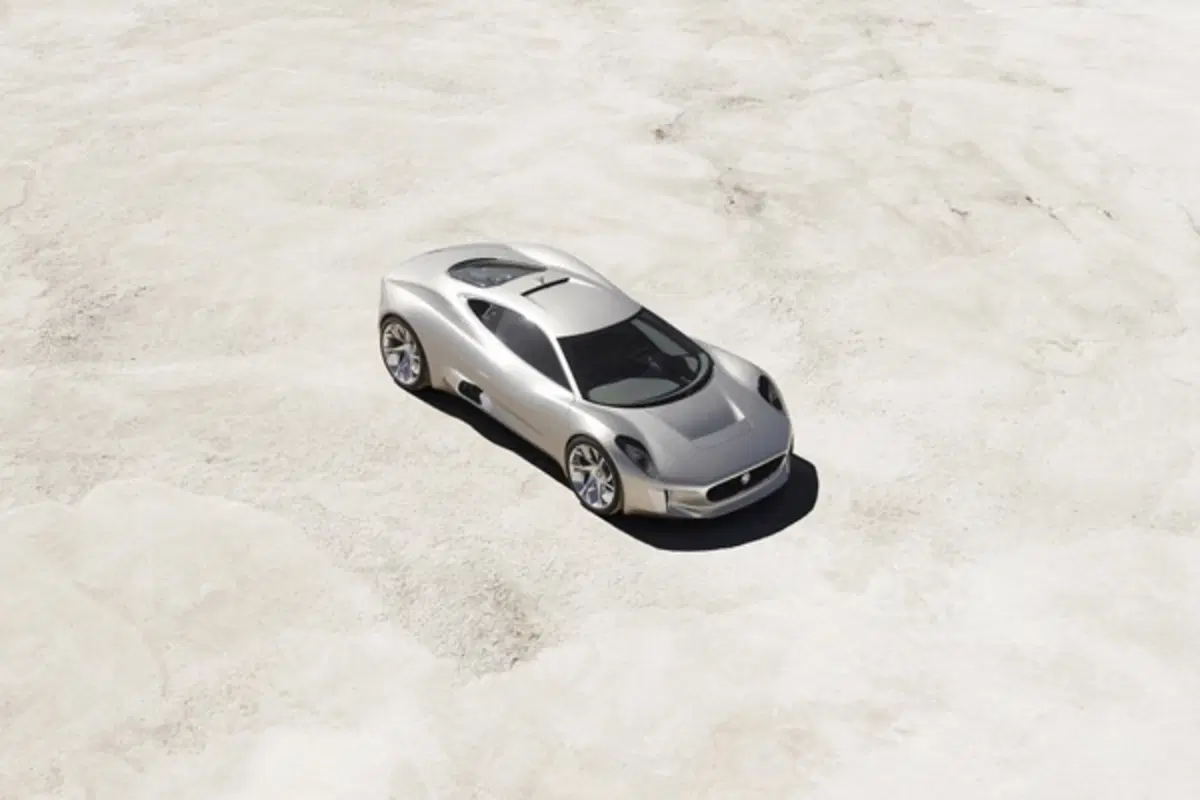 Jaguar C-X75: nessun futuro per la supercar britannica (5)