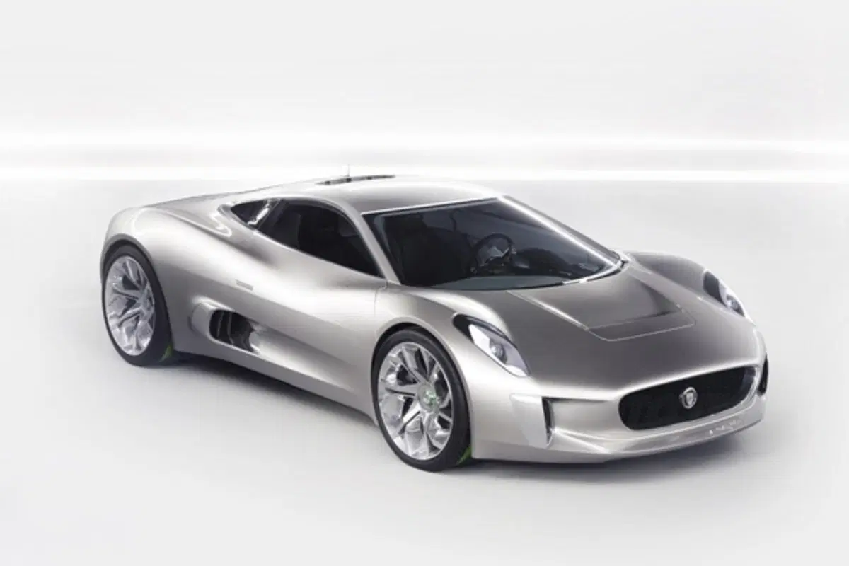 Jaguar C-X75: nessun futuro per la supercar britannica (6)