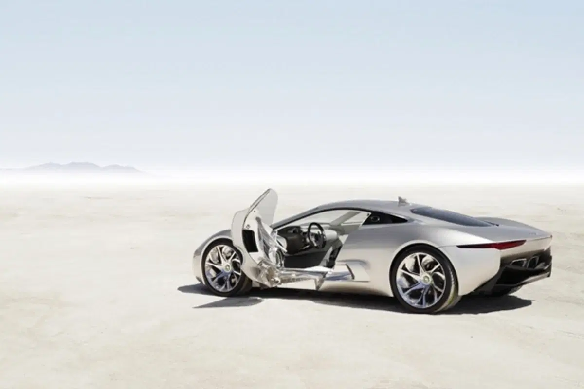 Jaguar C-X75: nessun futuro per la supercar britannica (8)