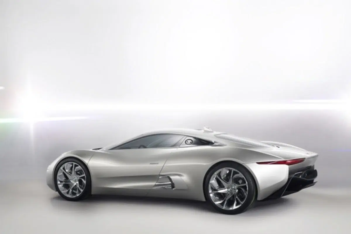 Jaguar C-X75: nessun futuro per la supercar britannica (10)