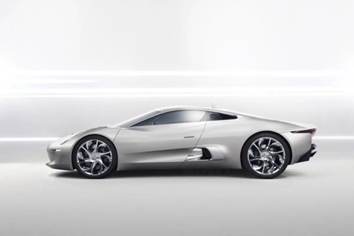 Jaguar C-X75: nessun futuro per la supercar britannica (13)