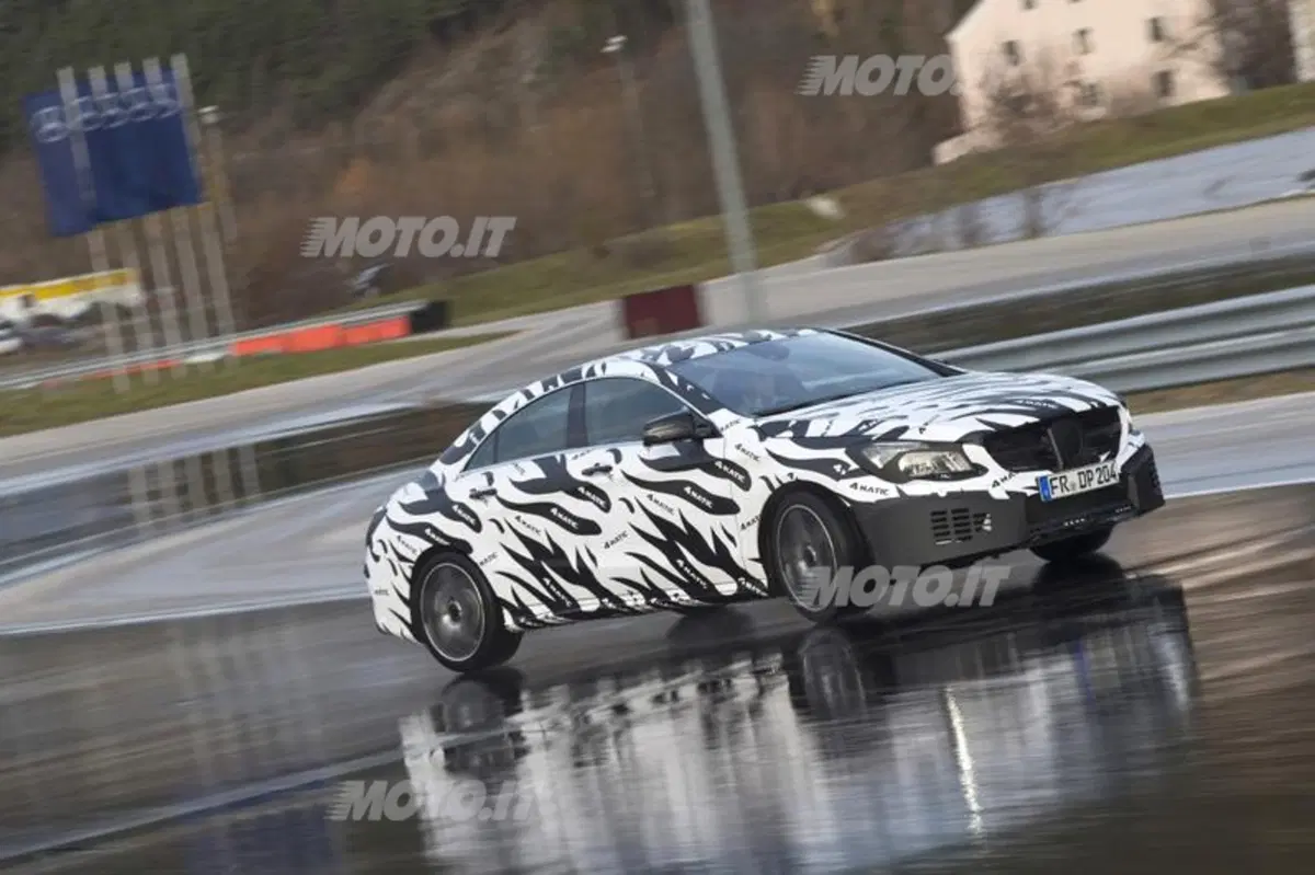 Mercedes-Benz CLA: ecco la nuova trazione integrale 4Matic (2)