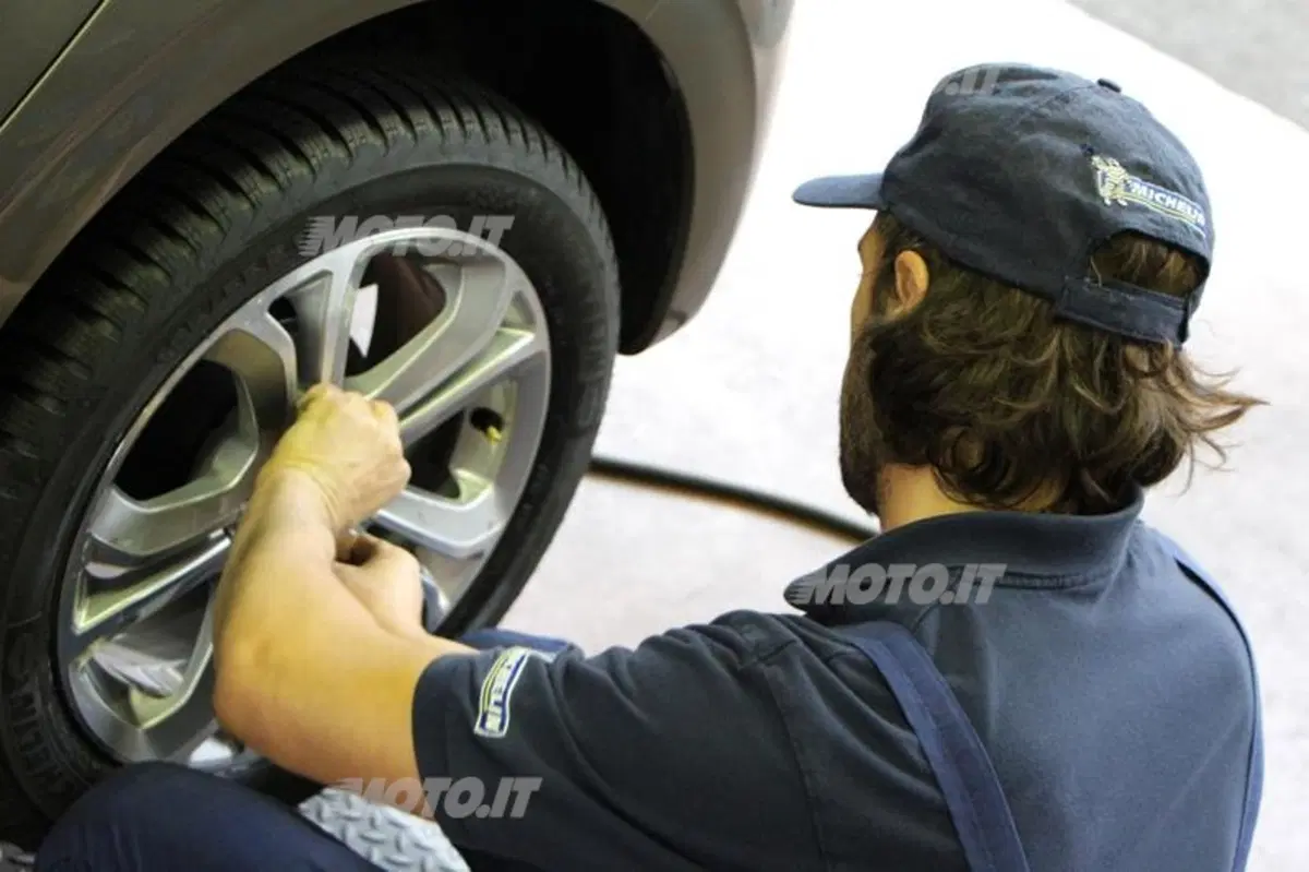 Gomme invernali: Michelin Alpin A4 sulla nostra Peugeot 208 (20)
