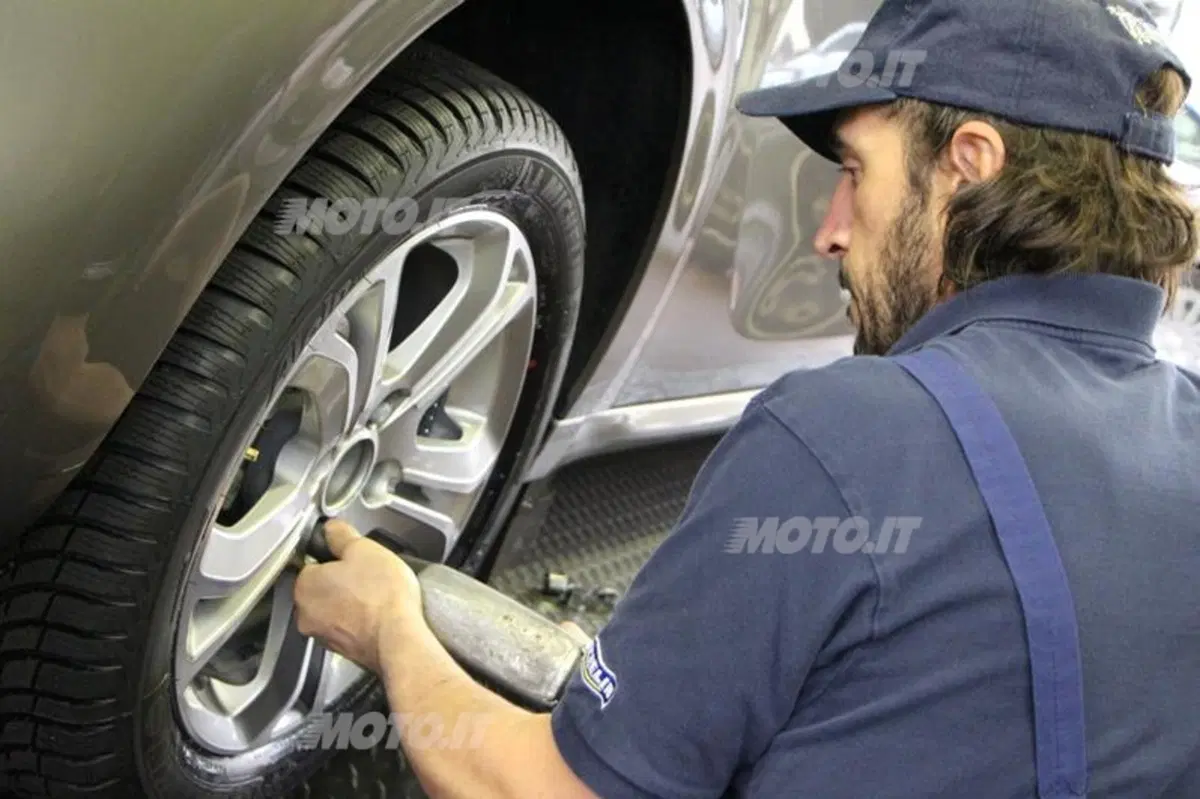 Gomme invernali: Michelin Alpin A4 sulla nostra Peugeot 208 (23)