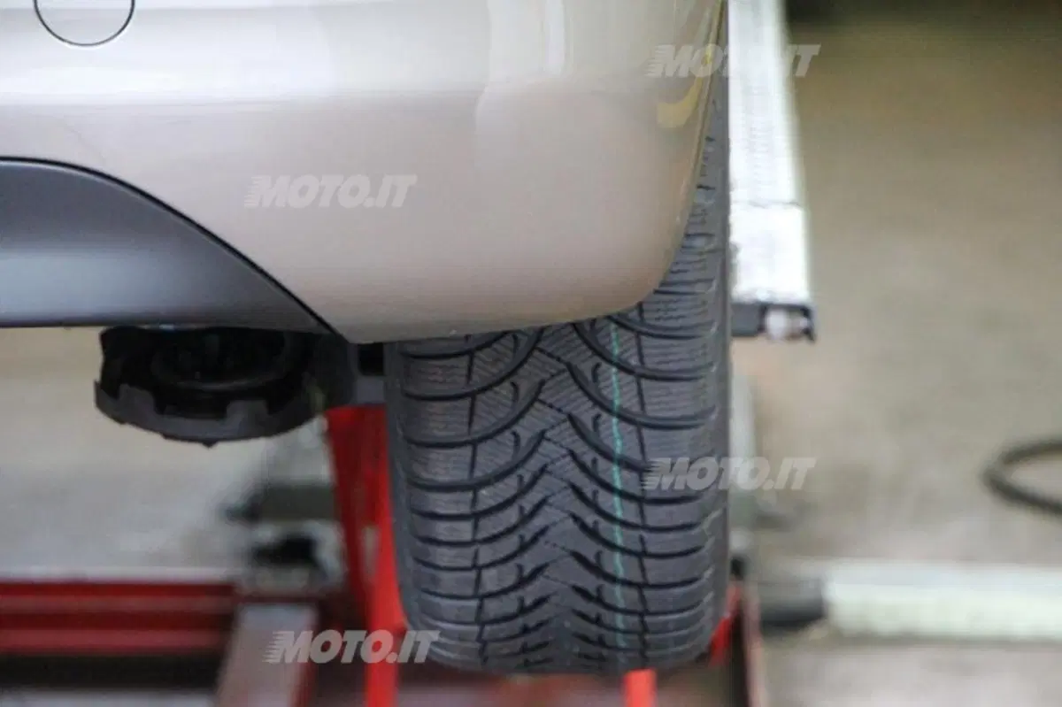 Gomme invernali: Michelin Alpin A4 sulla nostra Peugeot 208 (26)