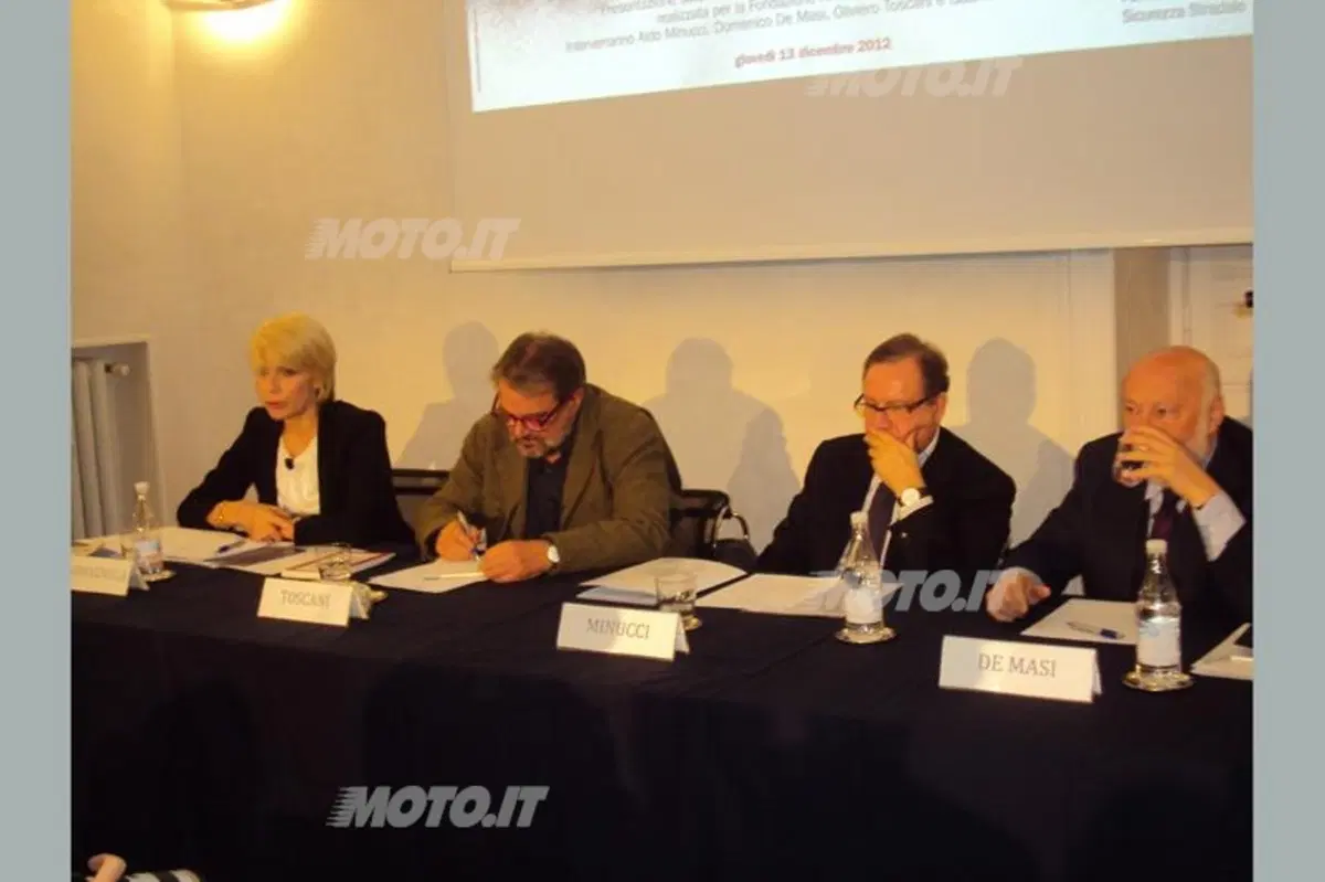 Oliviero Toscani firma la nuova campagna Ania per la sicurezza stradale (5)