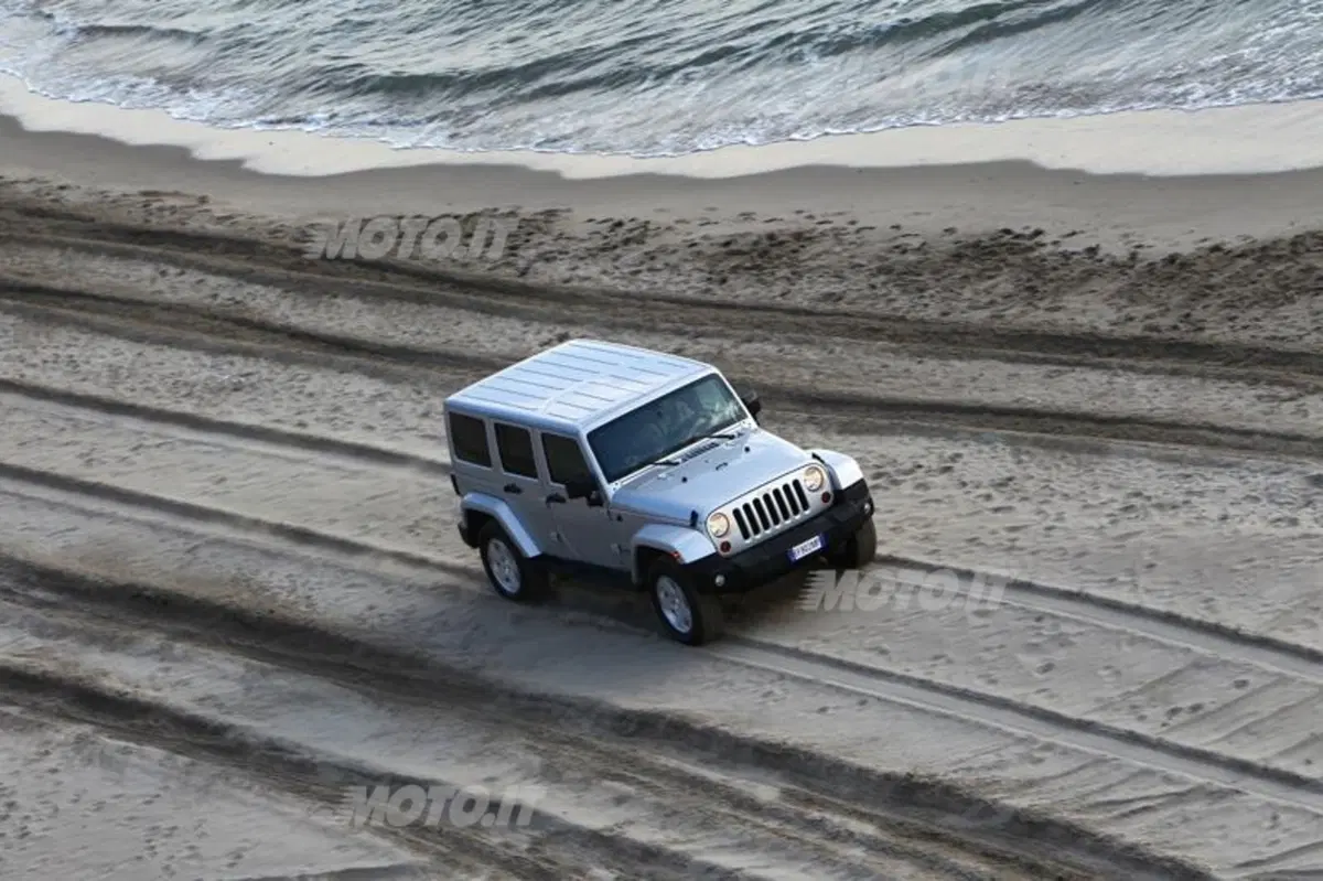 Jeep Wrangler Unlimited M.Y. 2013: cosa c'è di nuovo e quanto costa (13)