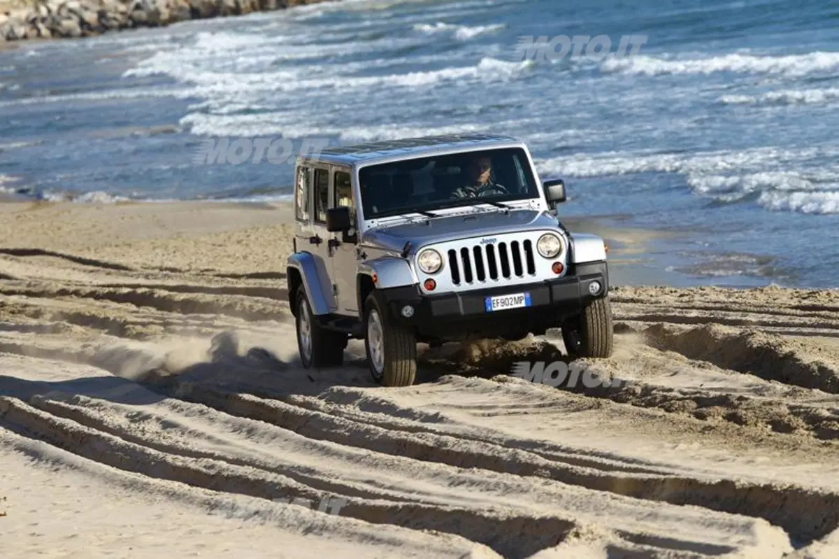 Jeep Wrangler Unlimited M.Y. 2013: cosa c'è di nuovo e quanto costa (14)