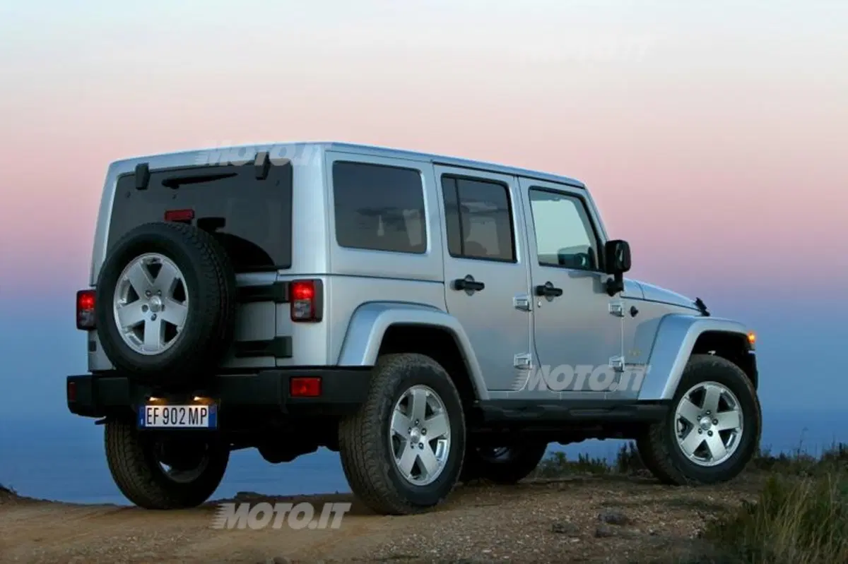 Jeep Wrangler Unlimited M.Y. 2013: cosa c'è di nuovo e quanto costa (16)