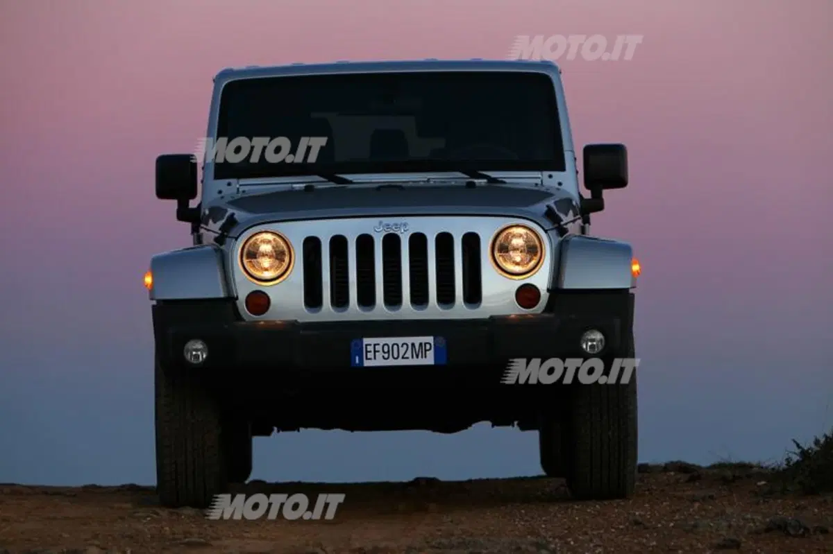 Jeep Wrangler Unlimited M.Y. 2013: cosa c'è di nuovo e quanto costa (18)