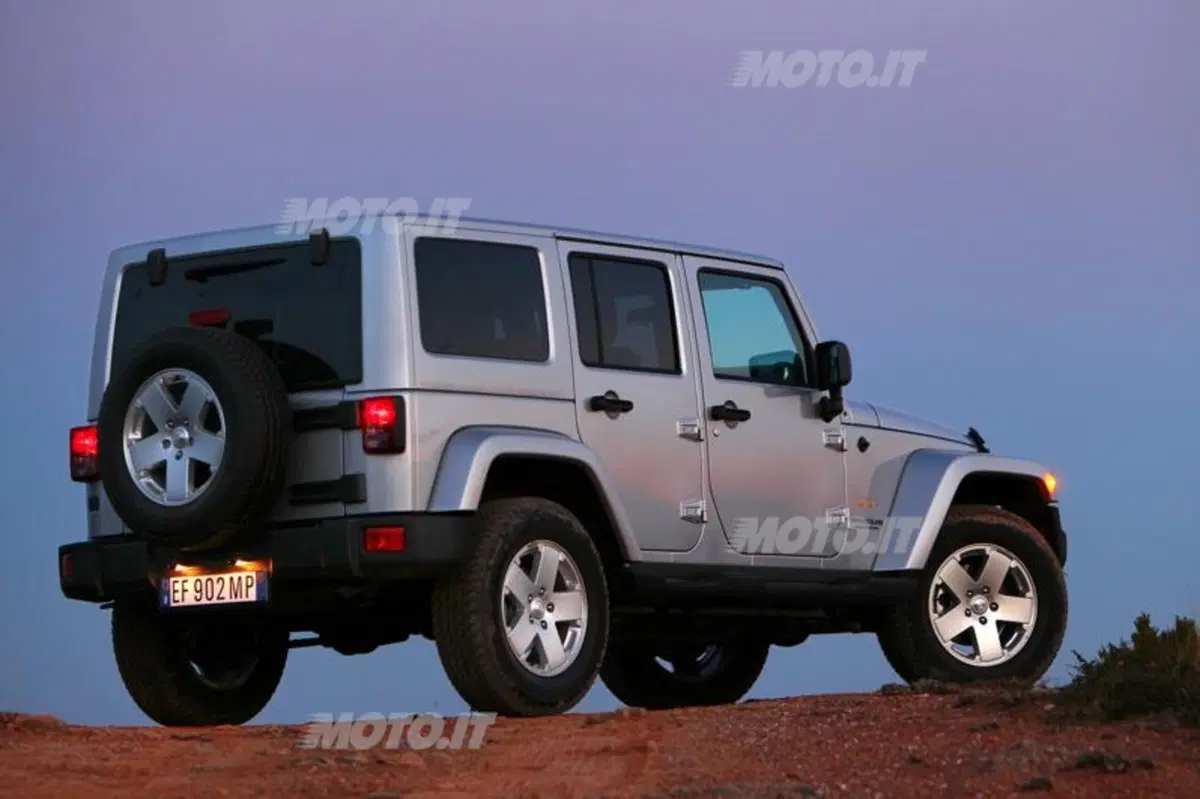 Jeep Wrangler Unlimited M.Y. 2013: cosa c'è di nuovo e quanto costa (20)