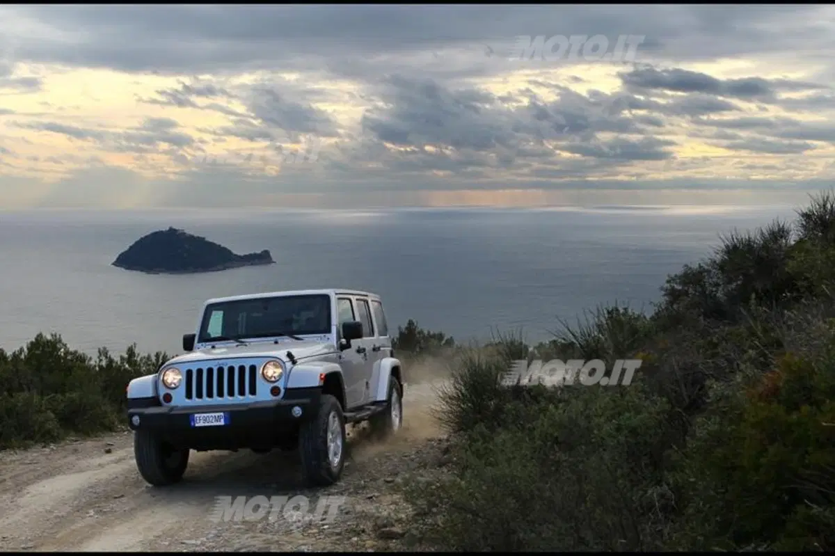 Jeep Wrangler Unlimited M.Y. 2013: cosa c'è di nuovo e quanto costa (22)