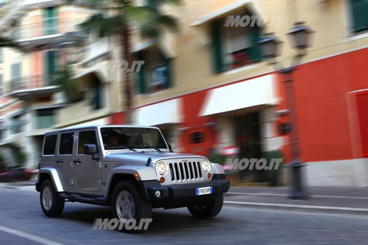 Jeep Wrangler Unlimited M.Y. 2013: cosa c'è di nuovo e quanto costa (24)