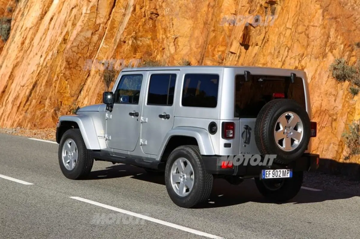 Jeep Wrangler Unlimited M.Y. 2013: cosa c'è di nuovo e quanto costa (27)