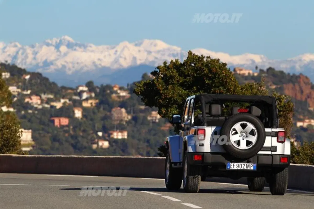 Jeep Wrangler Unlimited M.Y. 2013: cosa c'è di nuovo e quanto costa (28)