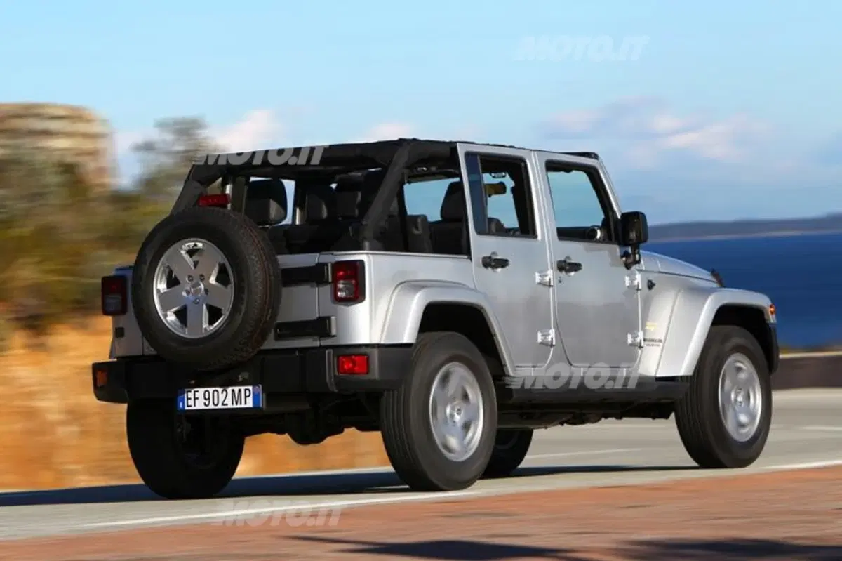 Jeep Wrangler Unlimited M.Y. 2013: cosa c'è di nuovo e quanto costa (29)